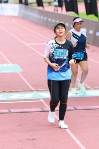 BIB: 1603, 2140
                            <button type="button" onclick="openModal(4646242)" class="btn btn-primary btn-sm float-right btn-popup" data-toggle="modal" data-target=".modal-high-quality">
                        <i class="fas fa-shopping-cart"></i> Add to Cart
                    </button>
                                            <button type="button" onclick="isThisMe(4646242, true)" class="btn btn-success btn-sm float-right btn-popup btn-isme hidden" data-toggle="tooltip" data-placement="bottom" title="นี่คือรูปของคุณใช่ไหม คลิกที่นี่เพื่อเอาเข้าอัลบั้ม">
                        <i class="fas fa-plus"></i> Add to album
                    </button>
                    <button type="button" onclick="isThisMe(4646242, false)" class="btn btn-warning btn-sm float-right btn-popup btn-isnotme hidden">
                        <i class="fas fa-ban"></i> Remove from album
                    </button>